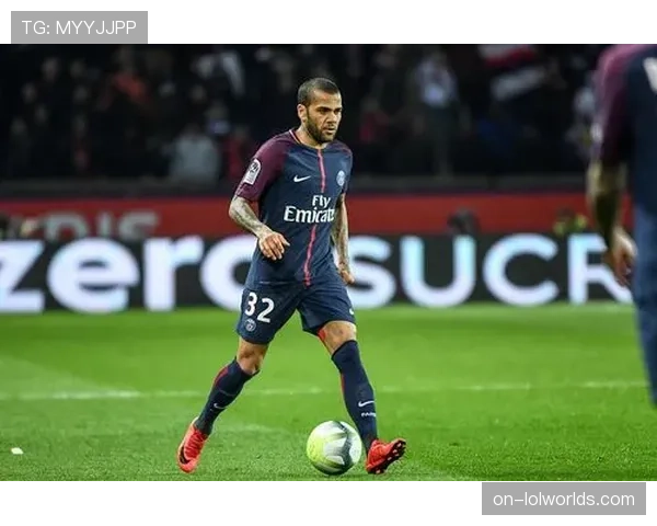 法甲新规:黄牌停赛门槛从10场3黄提高至累积5张黄牌停赛